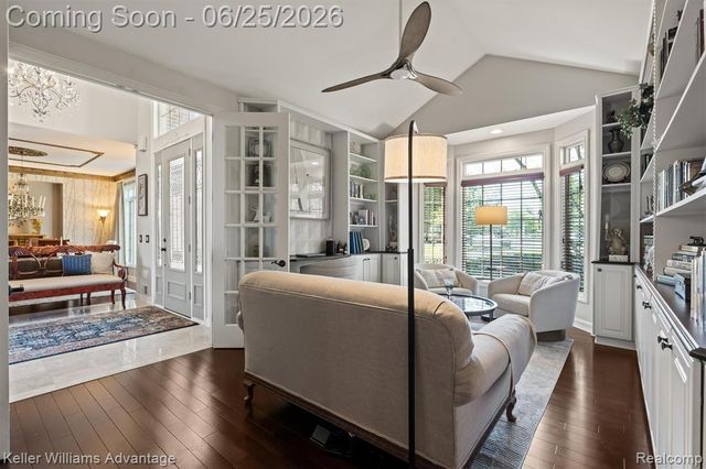 22878 Tree Top Court, South Lyon, MI 48178
