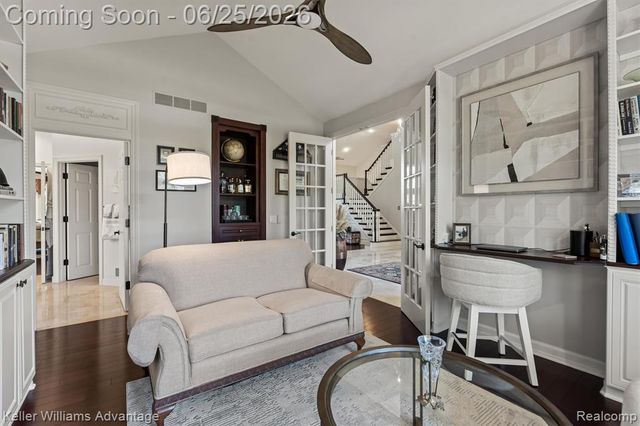 22878 Tree Top Court, South Lyon, MI 48178