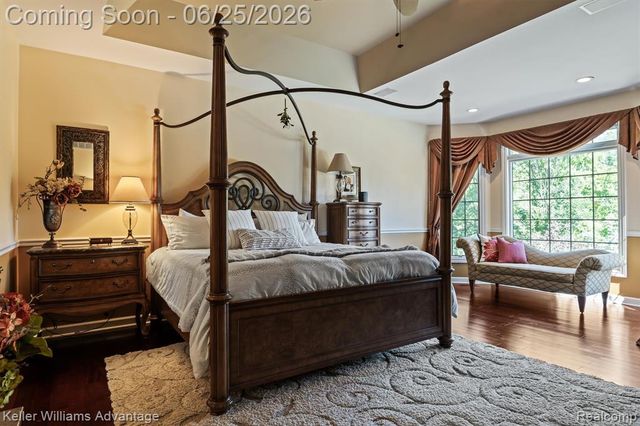 22878 Tree Top Court, South Lyon, MI 48178