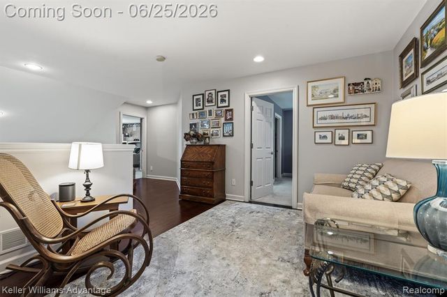 22878 Tree Top Court, South Lyon, MI 48178
