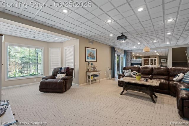 22878 Tree Top Court, South Lyon, MI 48178