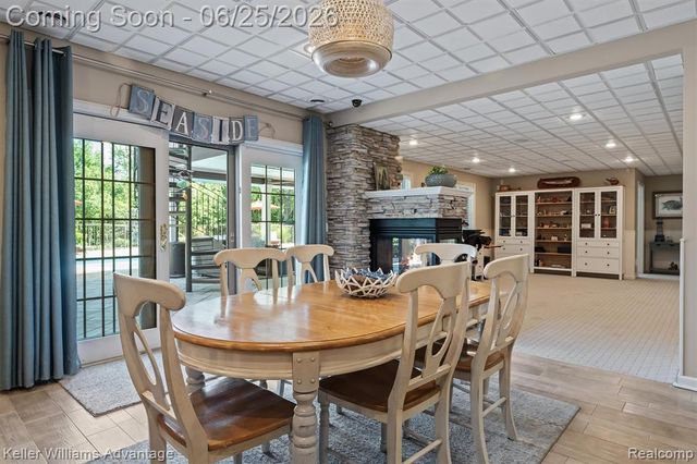 22878 Tree Top Court, South Lyon, MI 48178