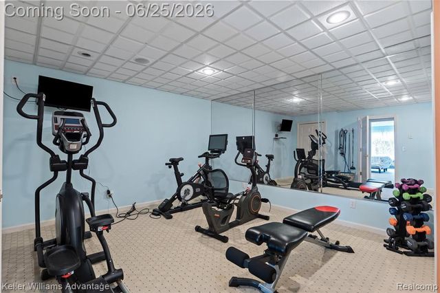 22878 Tree Top Court, South Lyon, MI 48178