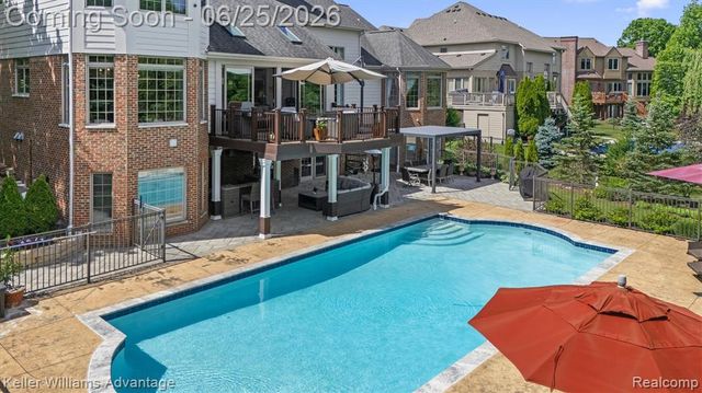22878 Tree Top Court, South Lyon, MI 48178