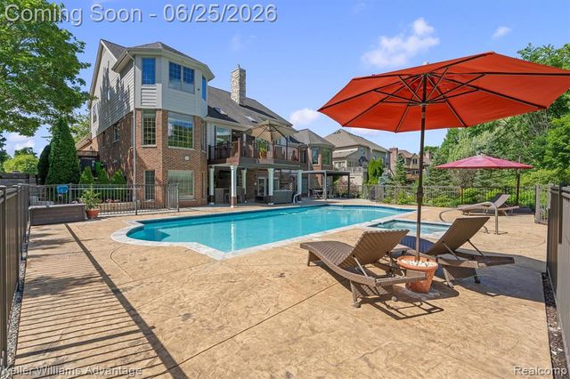 22878 Tree Top Court, South Lyon, MI 48178