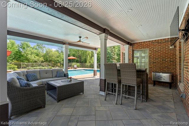 22878 Tree Top Court, South Lyon, MI 48178