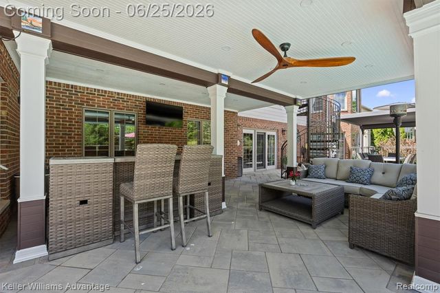 22878 Tree Top Court, South Lyon, MI 48178