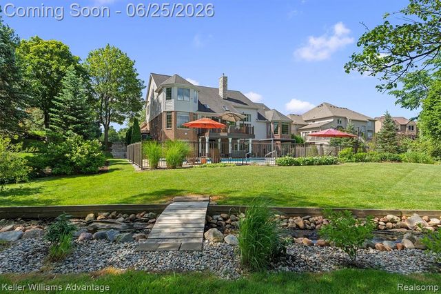 22878 Tree Top Court, South Lyon, MI 48178