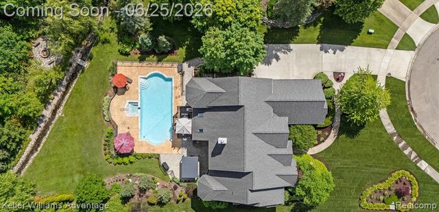 22878 Tree Top Court, South Lyon, MI 48178