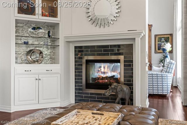 22878 Tree Top Court, South Lyon, MI 48178