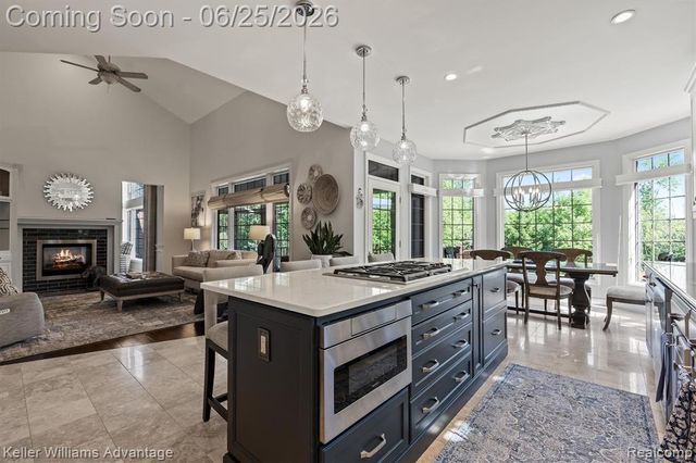 22878 Tree Top Court, South Lyon, MI 48178