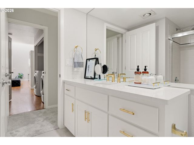 1826 Nw MILLER Rd, Portland, OR 97229