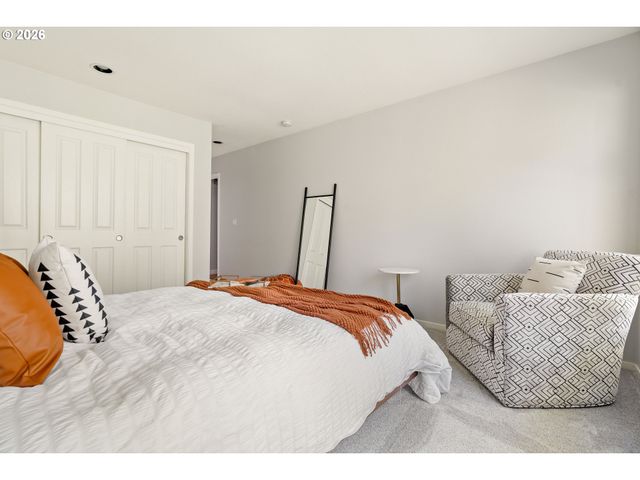 1826 Nw MILLER Rd, Portland, OR 97229