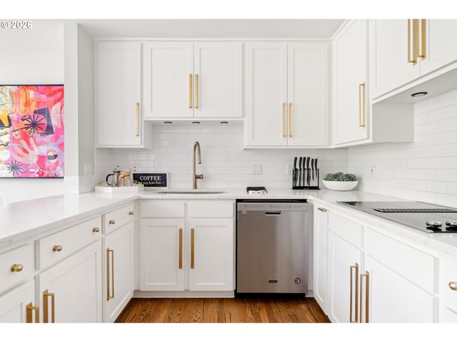 1826 Nw MILLER Rd, Portland, OR 97229