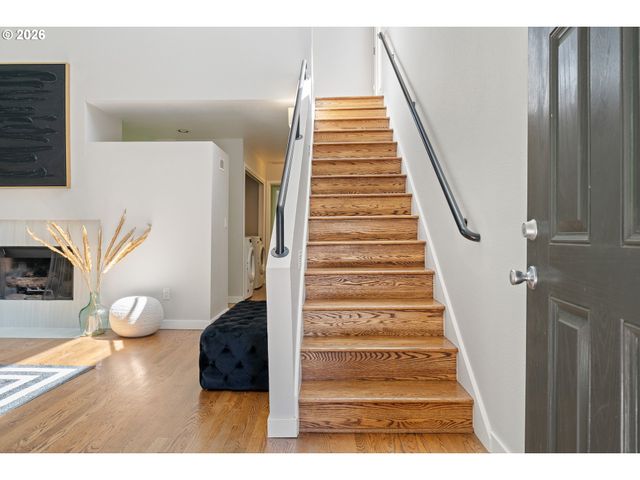 1826 Nw MILLER Rd, Portland, OR 97229