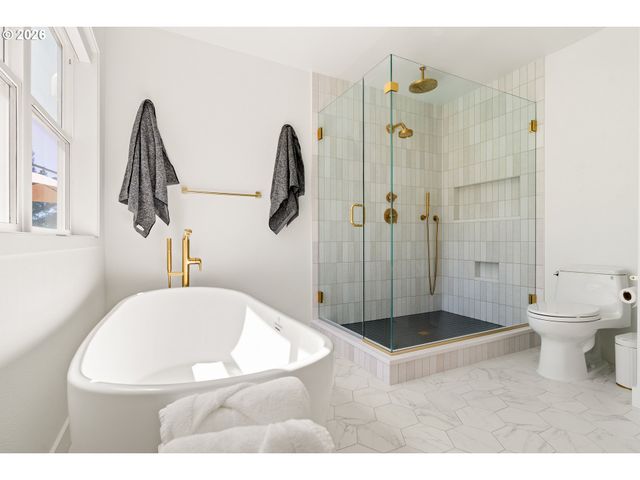 1826 Nw MILLER Rd, Portland, OR 97229