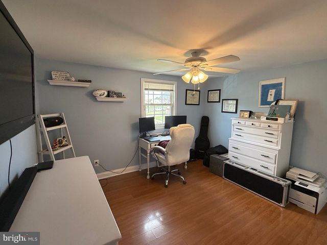 3404 PARKVIEW DR, Bensalem, PA 19020