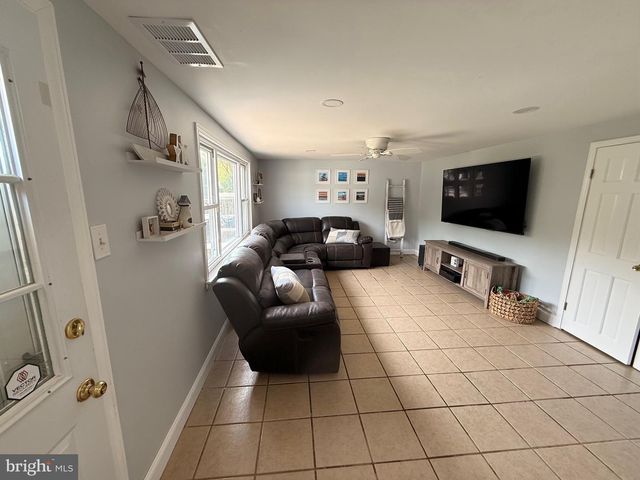 3404 PARKVIEW DR, Bensalem, PA 19020