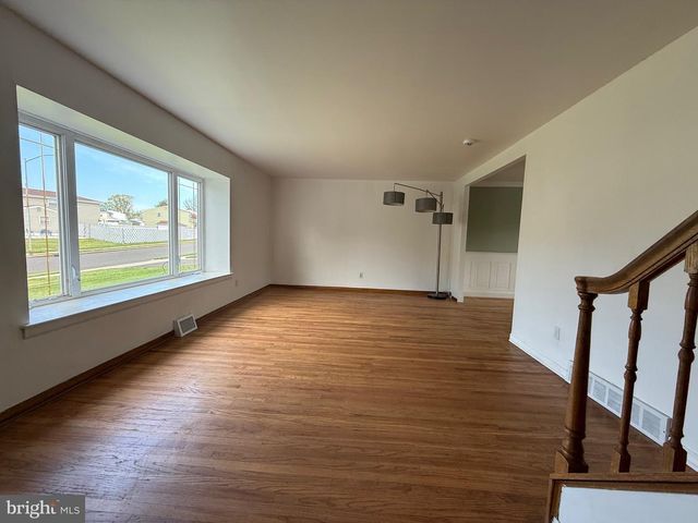 3404 PARKVIEW DR, Bensalem, PA 19020