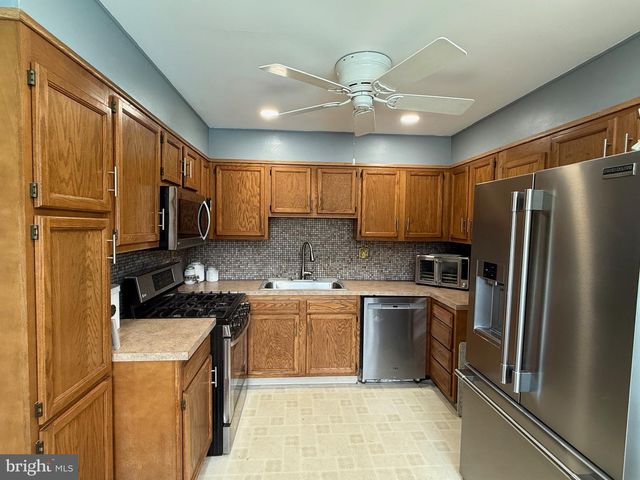 3404 PARKVIEW DR, Bensalem, PA 19020