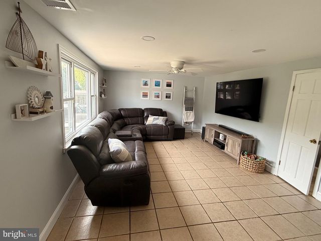 3404 PARKVIEW DR, Bensalem, PA 19020