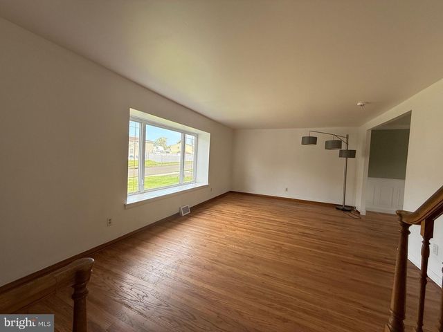 3404 PARKVIEW DR, Bensalem, PA 19020