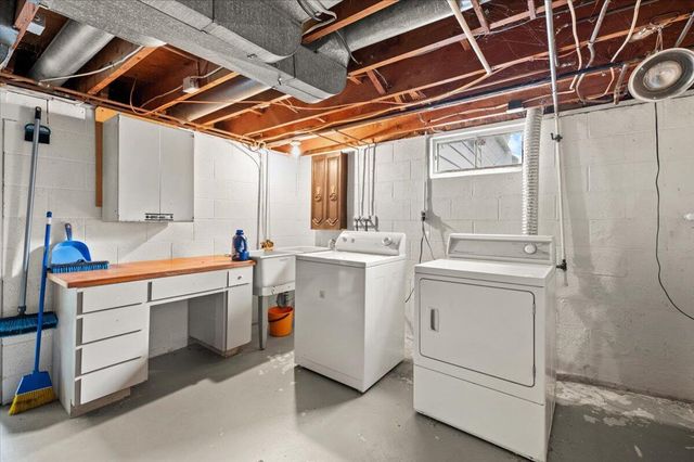 6786 River Road, Flushing, MI 48433