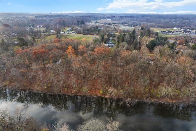 6786 River Road, Flushing, MI 48433