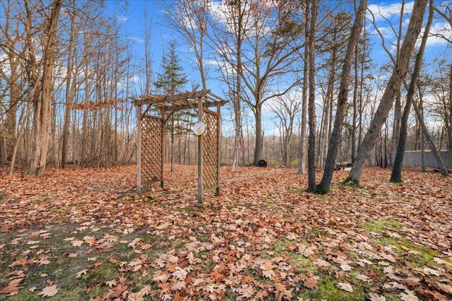 6786 River Road, Flushing, MI 48433