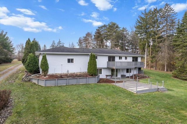 6786 River Road, Flushing, MI 48433