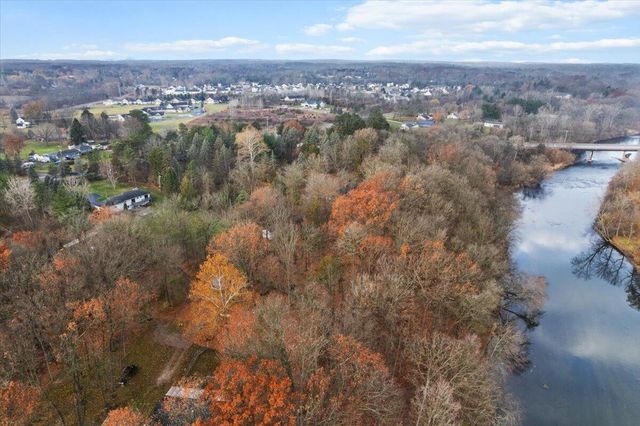 6786 River Road, Flushing, MI 48433