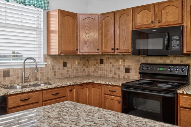3012 Briar Creek Drive, Lawrenceburg, KY 40342