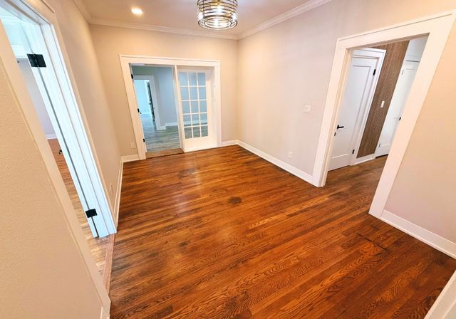 910 W Louisiana Ave, Midland, TX 79701