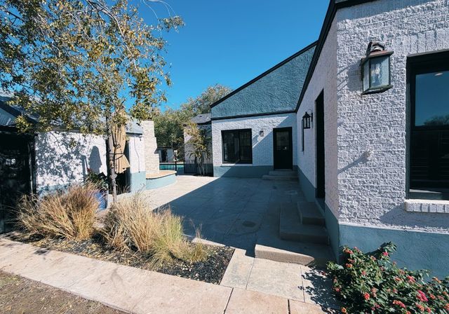 910 W Louisiana Ave, Midland, TX 79701