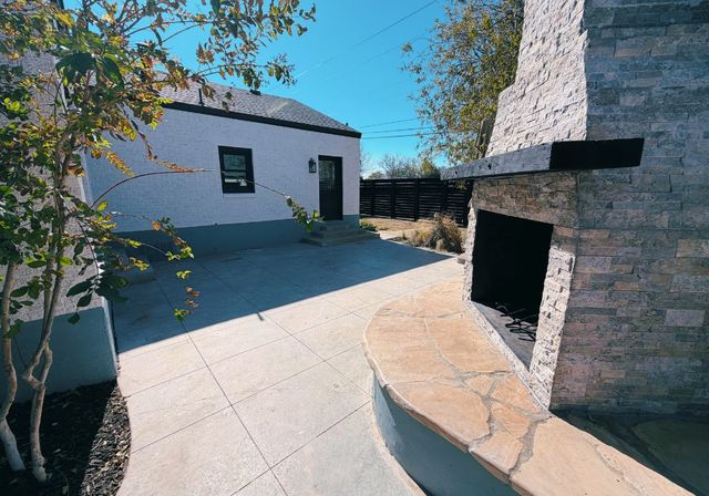 910 W Louisiana Ave, Midland, TX 79701