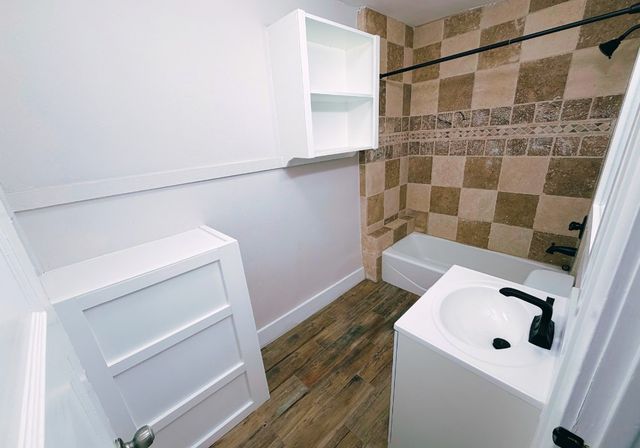 910 W Louisiana Ave, Midland, TX 79701