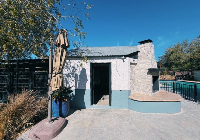 910 W Louisiana Ave, Midland, TX 79701