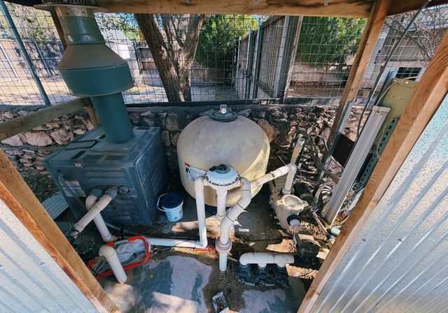 910 W Louisiana Ave, Midland, TX 79701