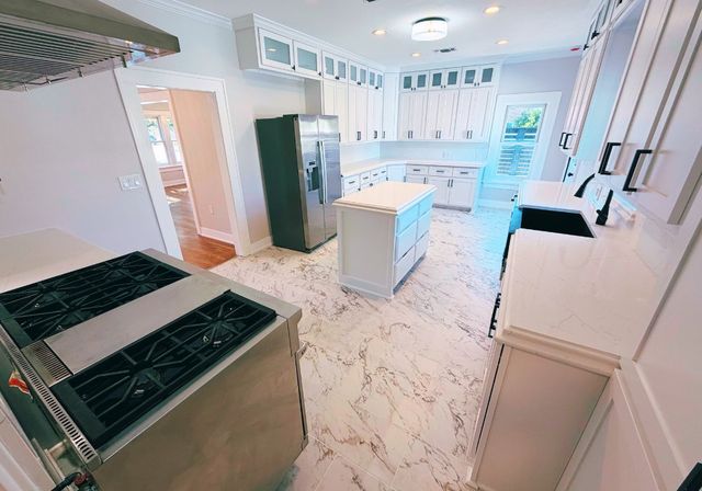 910 W Louisiana Ave, Midland, TX 79701