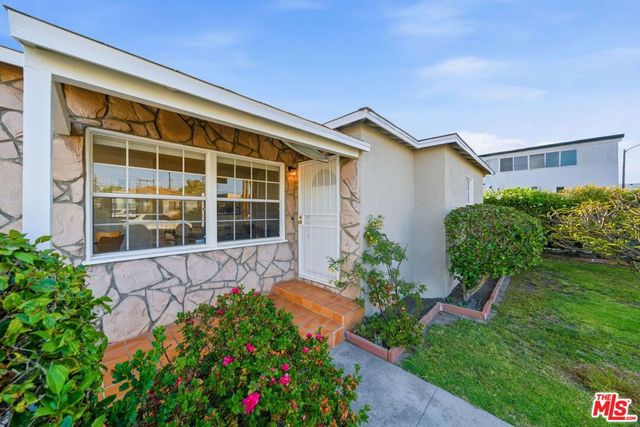 3815 Lyceum Avenue, Los Angeles, CA 90066