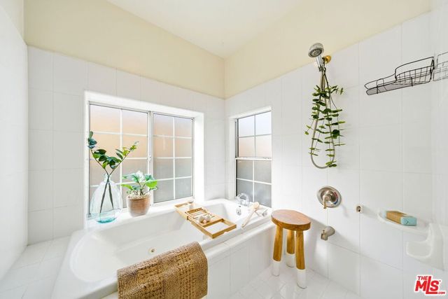 3815 Lyceum Avenue, Los Angeles, CA 90066