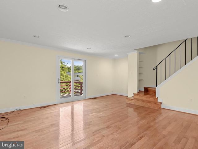 23 IVY OAK CT, Gaithersburg, MD 20877