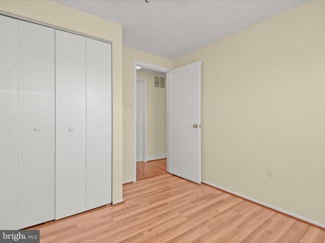 23 IVY OAK CT, Gaithersburg, MD 20877