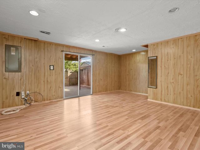 23 IVY OAK CT, Gaithersburg, MD 20877