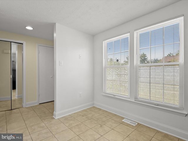 23 IVY OAK CT, Gaithersburg, MD 20877