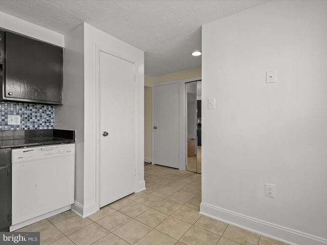 23 IVY OAK CT, Gaithersburg, MD 20877