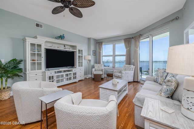 2801 S Ridgewood Ave Unit 1002, South Daytona, FL 32119