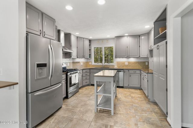 726 Piccadilly Court, Sanford, NC 27332