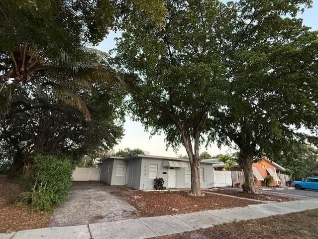224 NE 18th Avenue, Pompano Beach, FL 33060