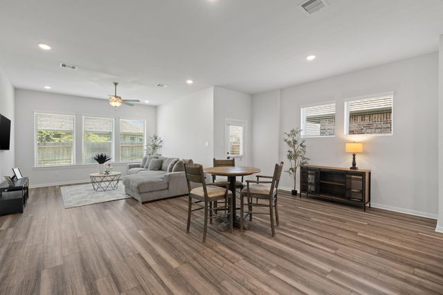 1342 Lakeside Creek Road, Magnolia, TX 77354